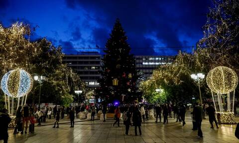 Tην Πέμπτη η φωταγώγηση του χριστουγεννιάτικου δέντρου στο Σύνταγμα