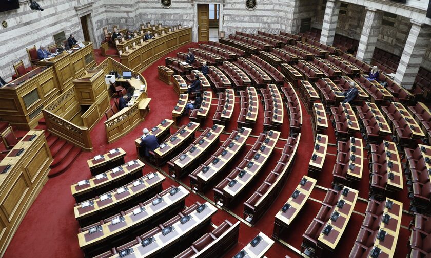 Στη Βουλή το νομοσχέδιο για τους Δικαστικούς Υπαλλήλους