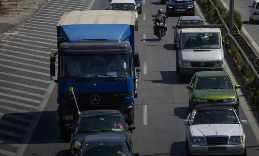 Αθήνα: Προς απαγόρευση φορτοεκφόρτωσης εμπορευμάτων την ημέρα