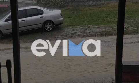 Κακοκαιρία ΑΡΙΕΛ: Τα πρώτα προβλήματα στην Εύβοια – Πλημμύρισαν δρόμοι