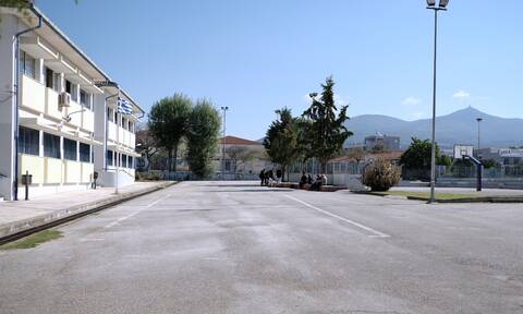 Κρήτη: Βία σε σχολείο - Πήδηξε τα κάγκελα και ξυλοκόπησε μαθητή