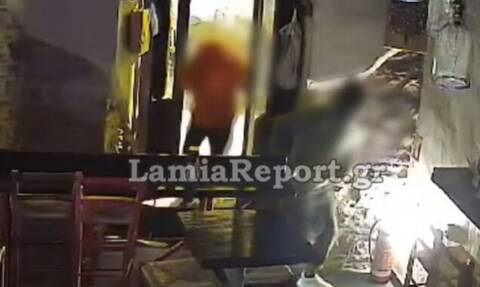 Λαμία: Βίντεο ντοκουμέντο από ληστεία σε καφετέρια