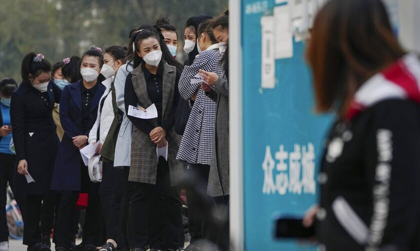 Το Πεκίνο δεν φαίνεται διατεθειμένο να λάβει κινεζικά εμβόλια