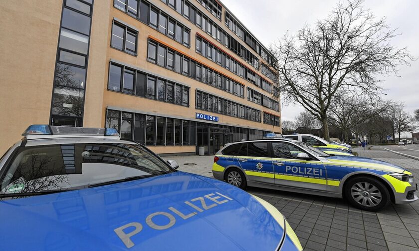 Γερμανία: Νεκρή η 14χρονη μετά από επίθεση με μαχαίρι κοντά σε σχολείο