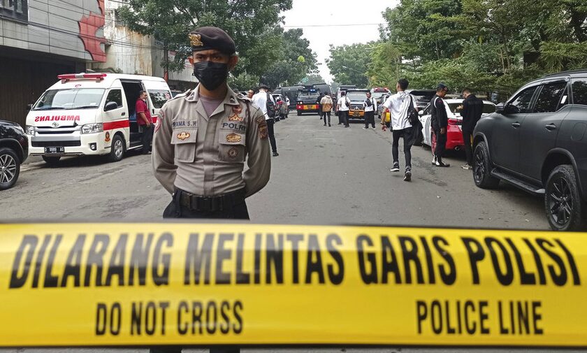 Επίθεση σε αστυνομικό τμήμα στην Ινδονησία