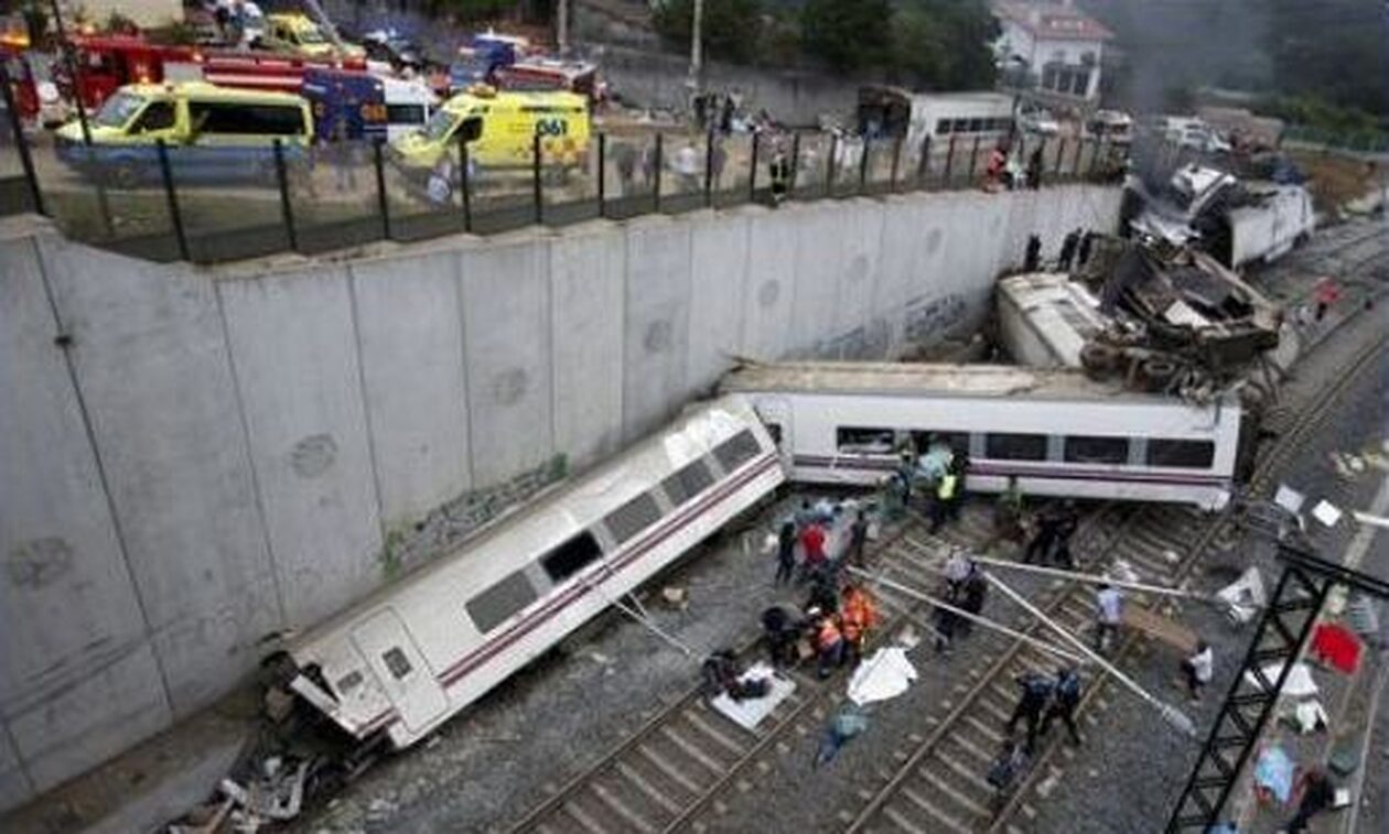 Ισπανία: Πάνω από 150 τραυματίες σε σιδηροδρομικό ατύχημα