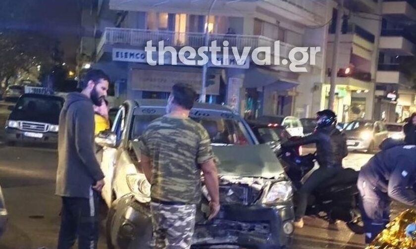 Σοβαρό τροχαίο στην Θεσσαλονίκη – Τραυματίστηκε γυναίκα οδηγός μηχανής