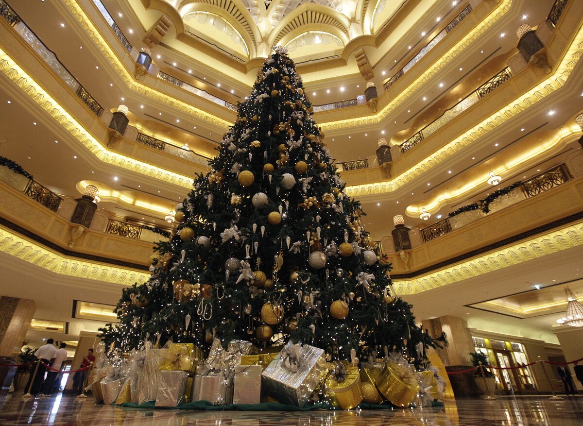 emirateschristmas.jpg