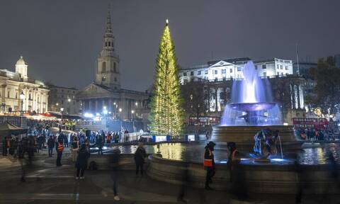 Βρετανία: Χριστουγεννιάτικες παραδόσεις στο Ηνωμένο Βασίλειο