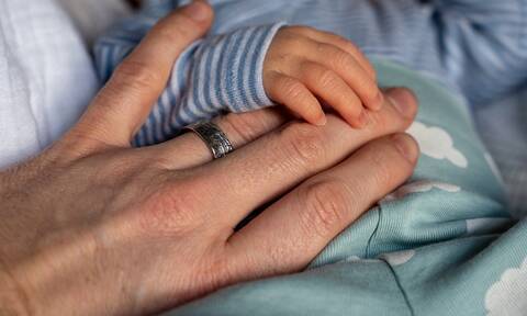 Άδεια μητρότητας:Όλες οι πληροφορίες για την επέκταση από 6 σε 9 μήνες