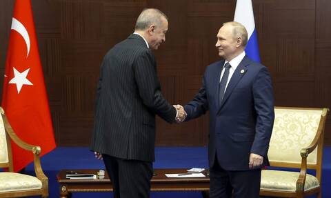 Ο Ερντογάν πιέζει τον Πούτιν για την «εκδίωξη των Κούρδων της Συρίας»