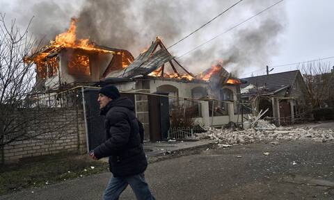 Στον «αέρα» η εκεχειρία Πούτιν - Αναφορές για επιθέσεις στην Ουκρανία