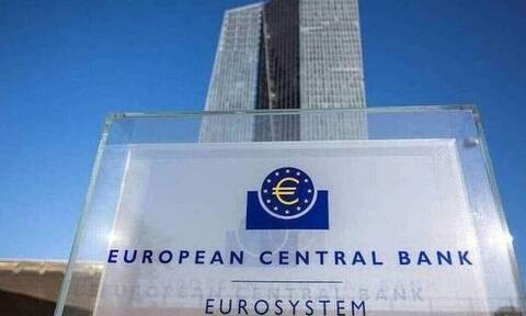 Δύο τουλάχιστον αυξήσεις επιτοκίων από την ΕΚΤ προεξοφλεί η αγορά