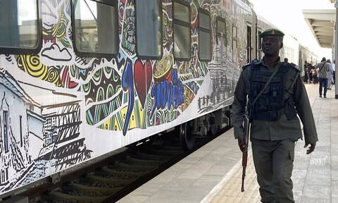 Νιγηρία:Ένοπλοι απήγαγαν πάνω από 30 ανθρώπους σε σιδηροδρομικό σταθμό