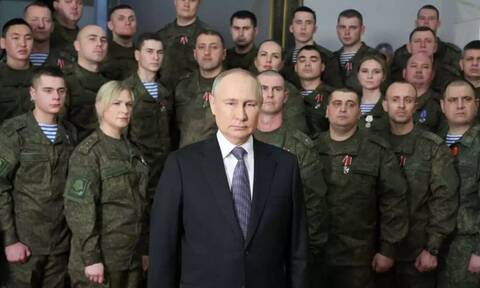Πούτιν: «Θετική η δυναμική» της ρωσικής επίθεσης