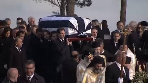 Live η κηδεία του τέως βασιλιά Κωνσταντίνου - Στο Τατόι για την ταφή οικογένεια και προσκεκλημένοι