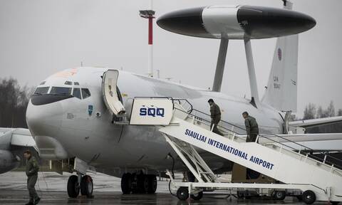 ΝΑΤΟ: Αναπτύσσει αναγνωριστικά αεροσκάφη AWACS στην Ρουμανία