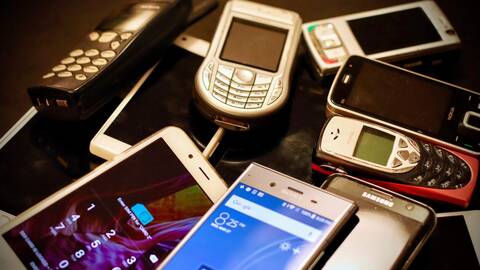 Το κινητό του 2023 δε θα έχει πρόσβαση στα social media