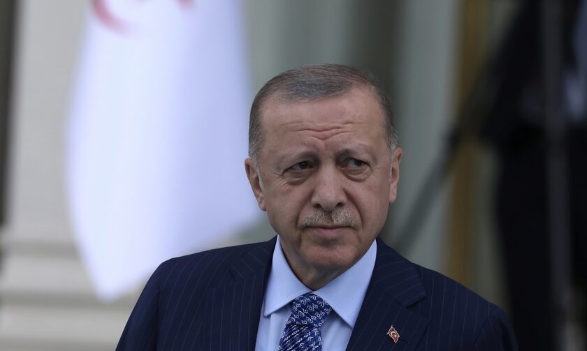 Έξαλλος ο Ερντογάν με τον Economist για τα περί «δικτατορίας» Erdogan1-2