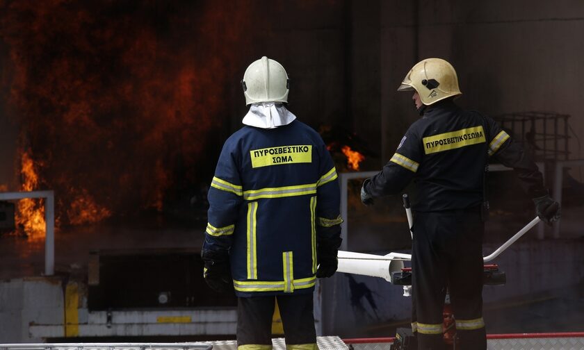 Φωτιά σε χώρο εργοστασίου στον Ασπρόπυργο - Κινητοποίηση της Πυροσβεστικής