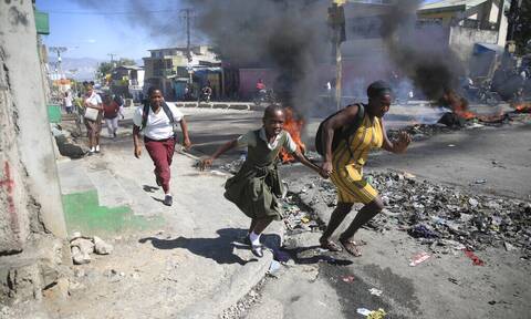 Χάος στην Αϊτή: Έξι αστυνομικοί δολοφονήθηκαν από μέλη συμμοριών