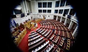 Πρόταση δυσπιστίας - Live blog: Λεπτό προς λεπτό η μάχη των πολιτικών αρχηγών στη Βουλή