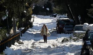 Καιρός: Ξεκινά η επέλαση του χιονιά - Πότε θα το «στρώσει» στην Αθήνα
