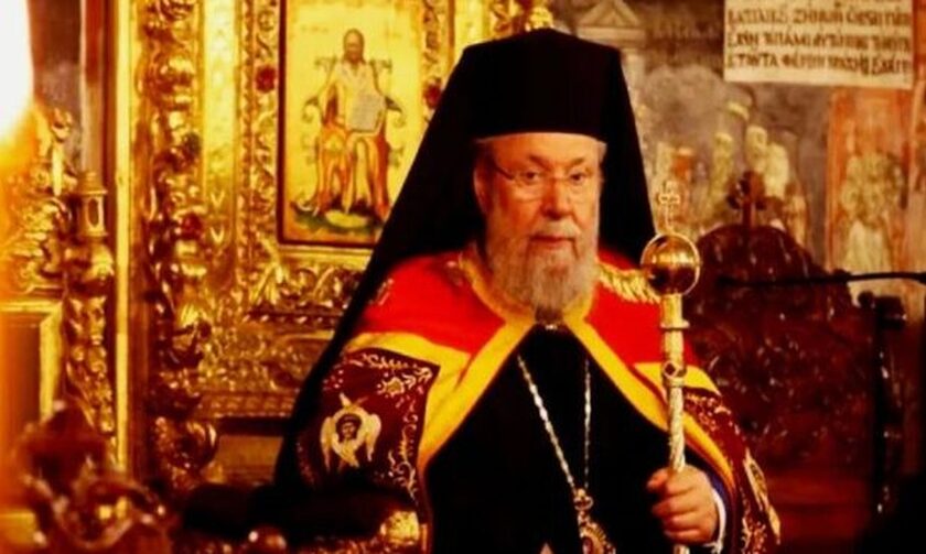 Γιατί ο Αρχιεπίσκοπος Κύπρου φέρει κόκκινο μανδύα και κρατά αυτοκρατορικό σκήπτρο
