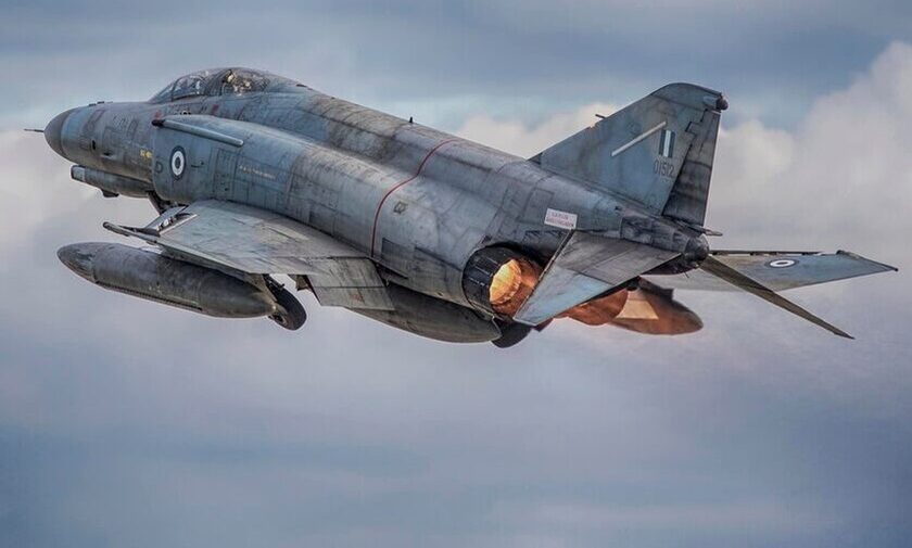 Πτώση Phantom F-4: Δεν πρόλαβαν να εγκαταλείψουν οι πιλότοι, αγωνία για την τύχη τους