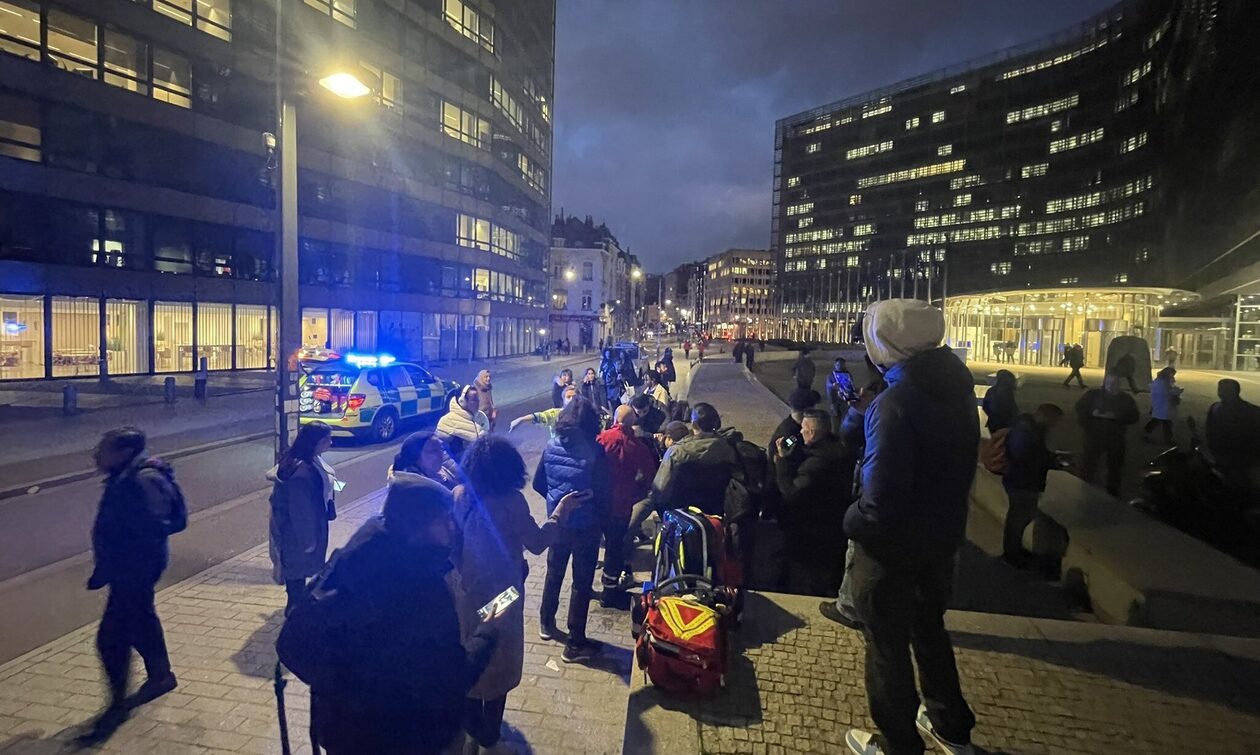 Βρυξέλλες: Επίθεση με μαχαίρι σε συρμό του μετρό κοντά στην Κομισιόν – 3 τραυματίες