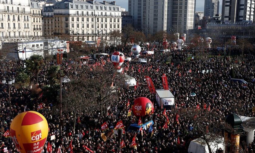 Γαλλία: Κλιμακώνονται οι κινητοποιήσεις - Νέες απεργίες 7 και 11 Φεβρουαρίου