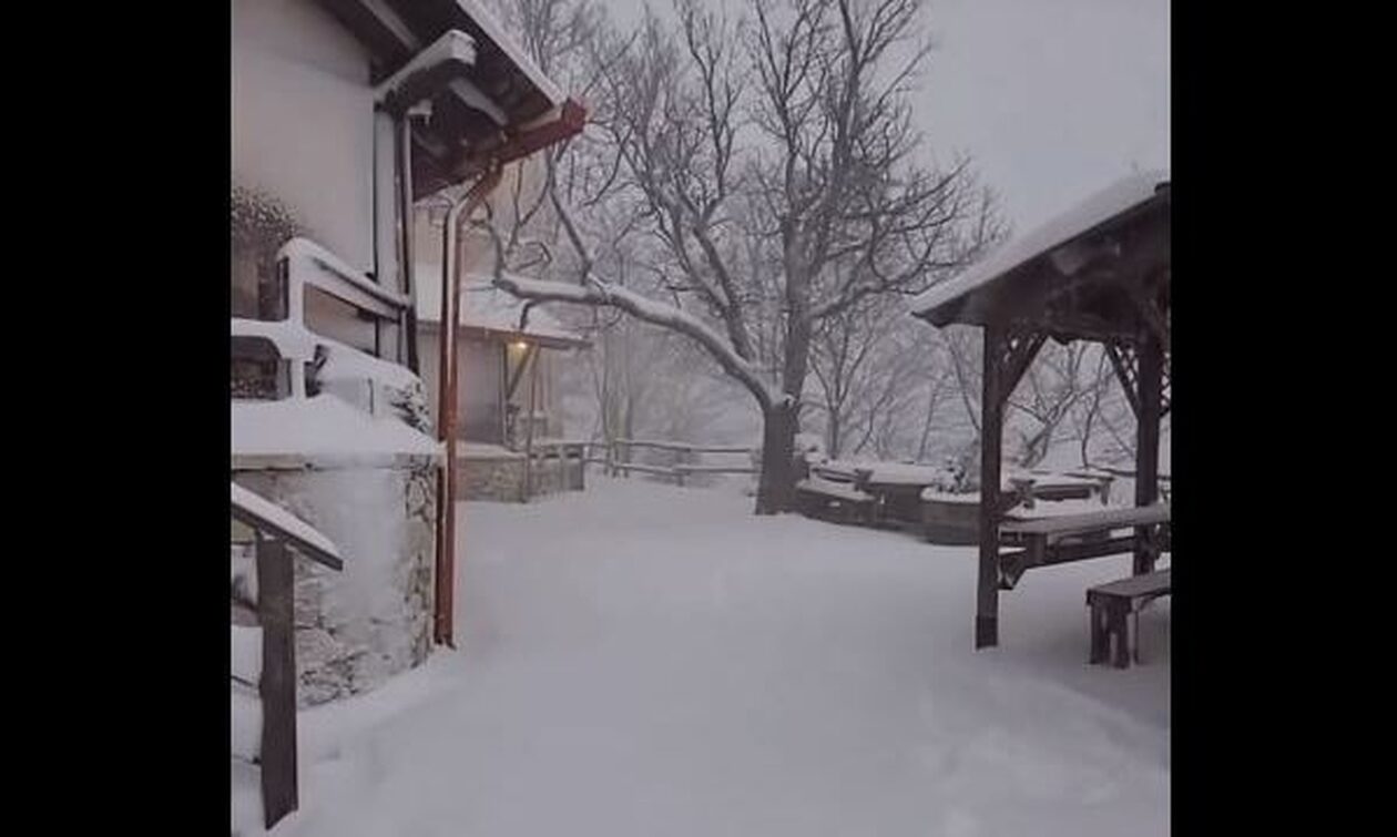 Κακοκαιρία Μπάρμπαρα: Πάνω από 20 πόντοι το χιόνι στο καταφύγιο Μπάφι - Δείτε βίντεο