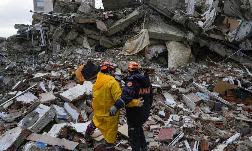 Σεισμός στην Τουρκία: Ίση με 130 ατομικές βόμβες η ισχύς του λέει Τούρκος επιστήμονας