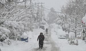 Κακοκαιρία Μπάρμπαρα: Επιμένει ο χιονιάς - Νέα επικαιροποίηση από την ΕΜΥ