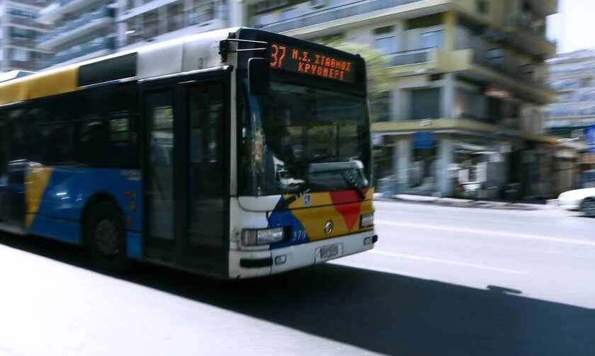 Θεσσαλονίκη: Ξυλοδαρμός νεαρών μέσα σε λεωφορείο του ΟΑΣΘ