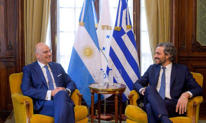 Δένδιας από την Αργεντινή: Η Ελλάδα είναι χώρα αξιών, συνέχεια στη βοήθεια σε Τουρκία και Συρία