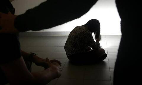 Κολωνός: 12χρονη κατήγγειλε τον βιασμό της από δύο άνδρες