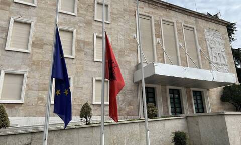 Τραγωδία στα Τέμπη: Ημέρα εθνικού πένθους στην Αλβανία με απόφαση Ράμα