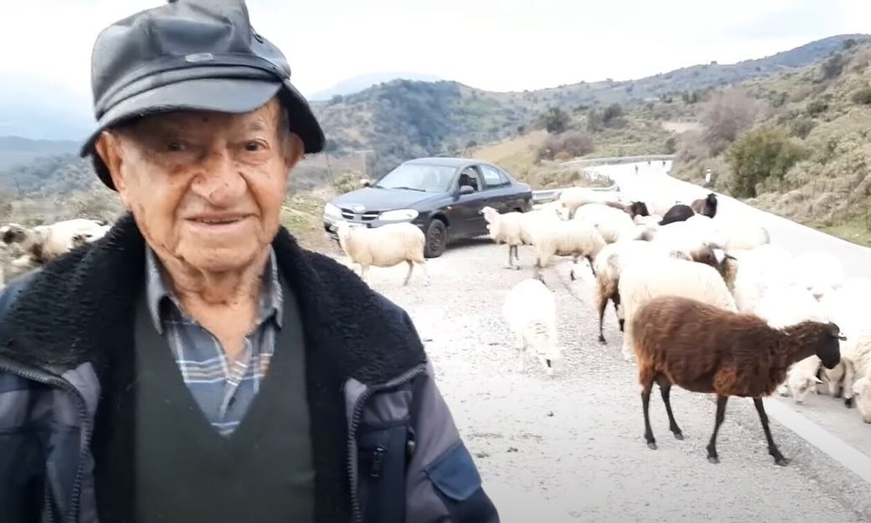 Ένας Κρητικός παππούλης 93 ετών με απίστευτη ενέργεια