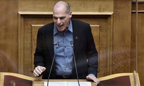 Varoufakis calls for sacking of citizen protection minister Theodorikakos
