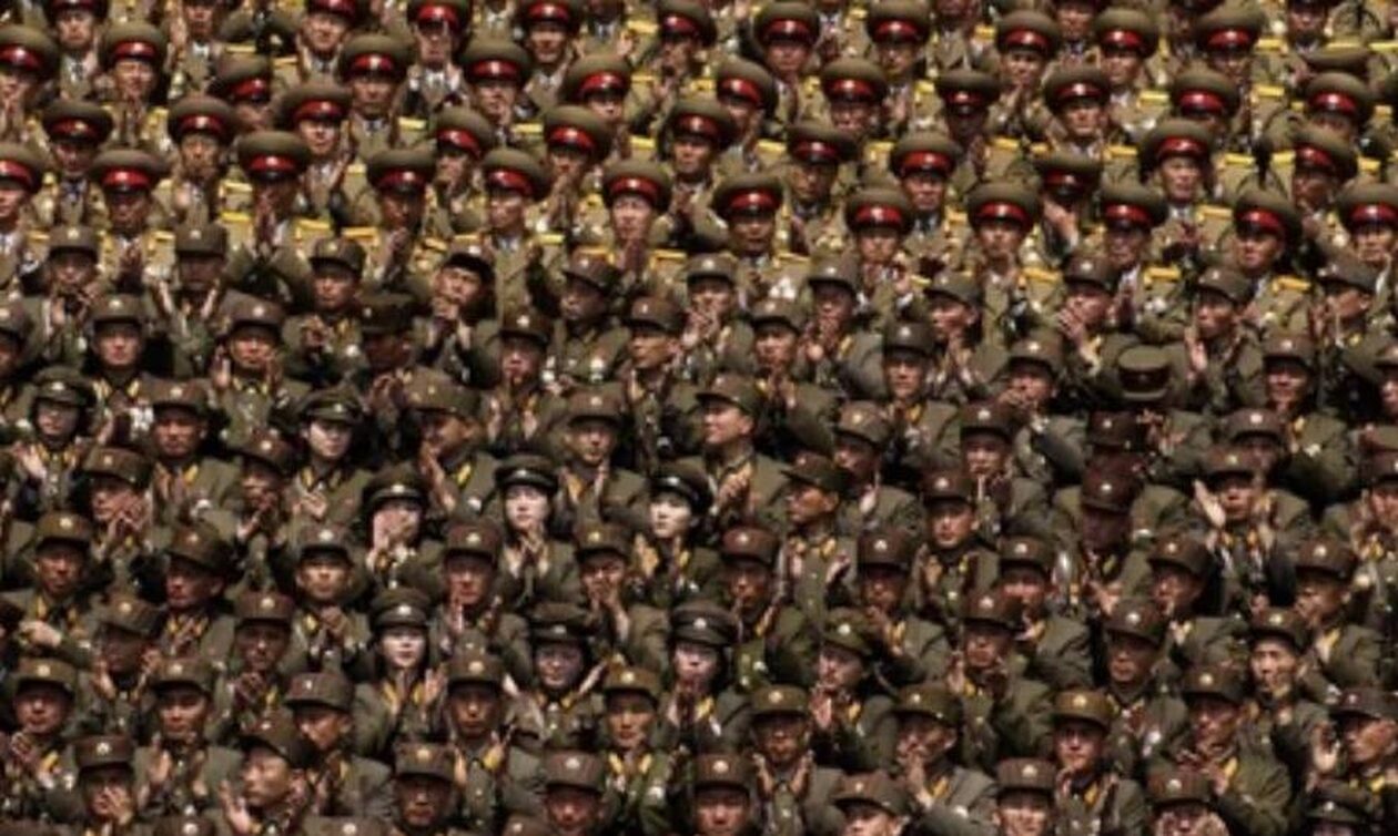 Βόρεια Κορέα: 800.000 πολίτες προσφέρθηκαν να καταταγούν για να πολεμήσουν κατά των ΗΠΑ