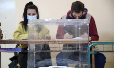 Εκλογές 2023 - Δημοσκοπήσεις: Ο φόβος του «όλοι ίδιοι είστε» τραντάζει συθέμελα το πολιτικό σύστημα