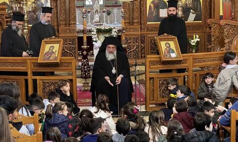 Ο Αρχιεπίσκοπος Κρήτης μίλησε στα μικρά παιδιά για την Παναγία και τον Ακάθιστο Ύμνο