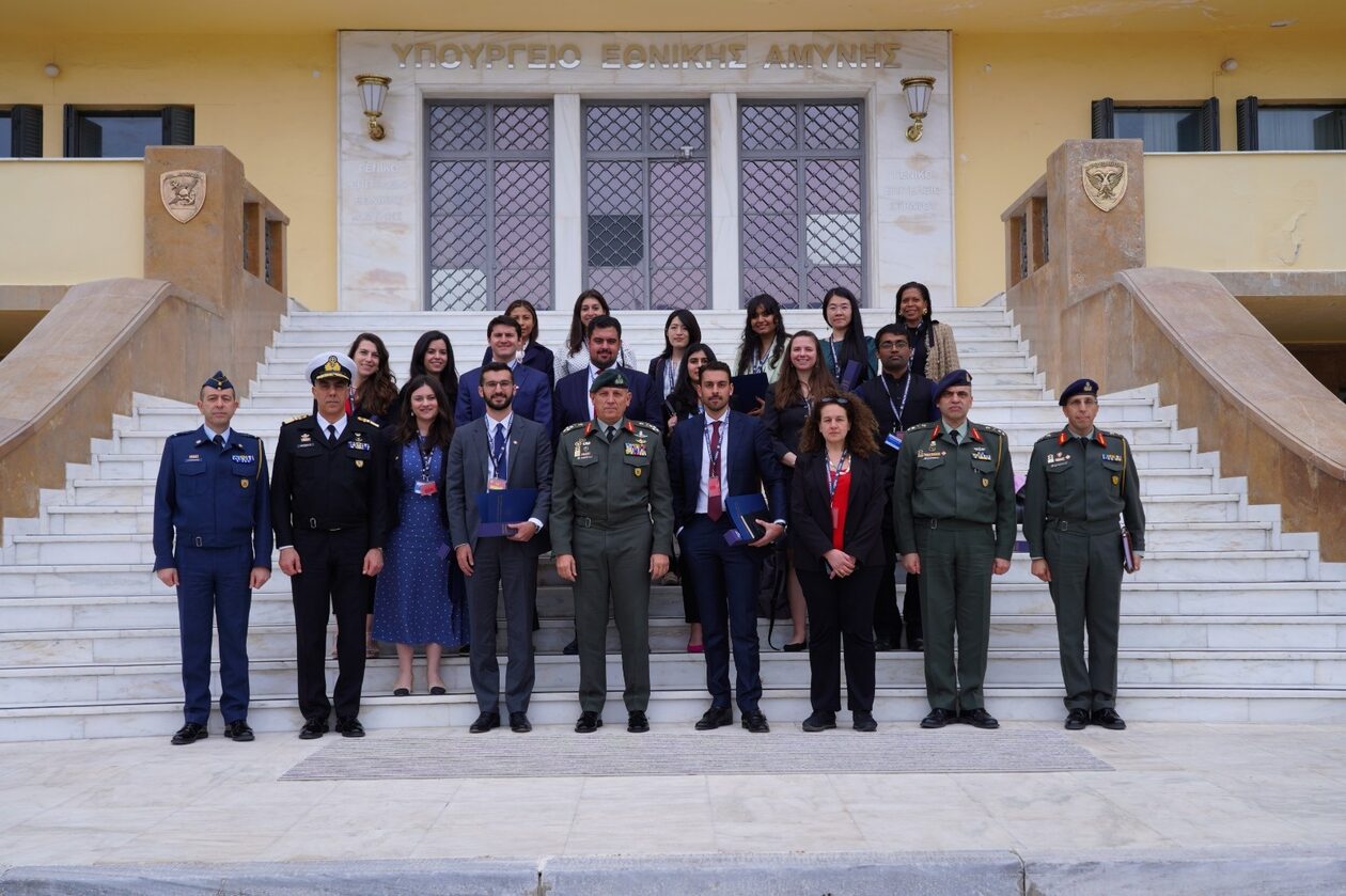 ΓΕΕΘΑ: Ο Στρατηγός Κωνσταντίνος Φλώρος μίλησε σε φοιτητές διπλωματίας για την αμυντική πολιτική