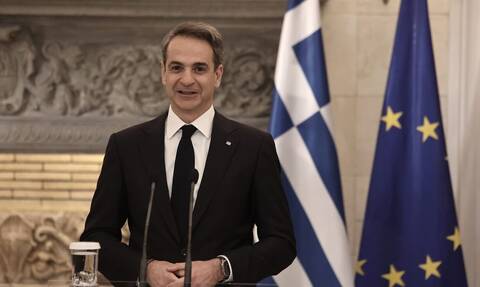 PM Mitsotakis meets with Italian Defense Minister Crosetto