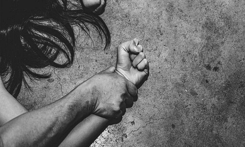 Χαλκιδική: 78χρονος βίαζε τη 16χρονη βαφτιστήρα του - Της έδινε αλκοόλ και ναρκωτικά