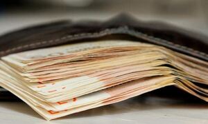 Κρήτη: Ο άνδρας που έχασε το τσαντάκι με τα 4.500€, έδωσε «χαρτζιλίκι» στα παιδιά που το επέστρεψαν