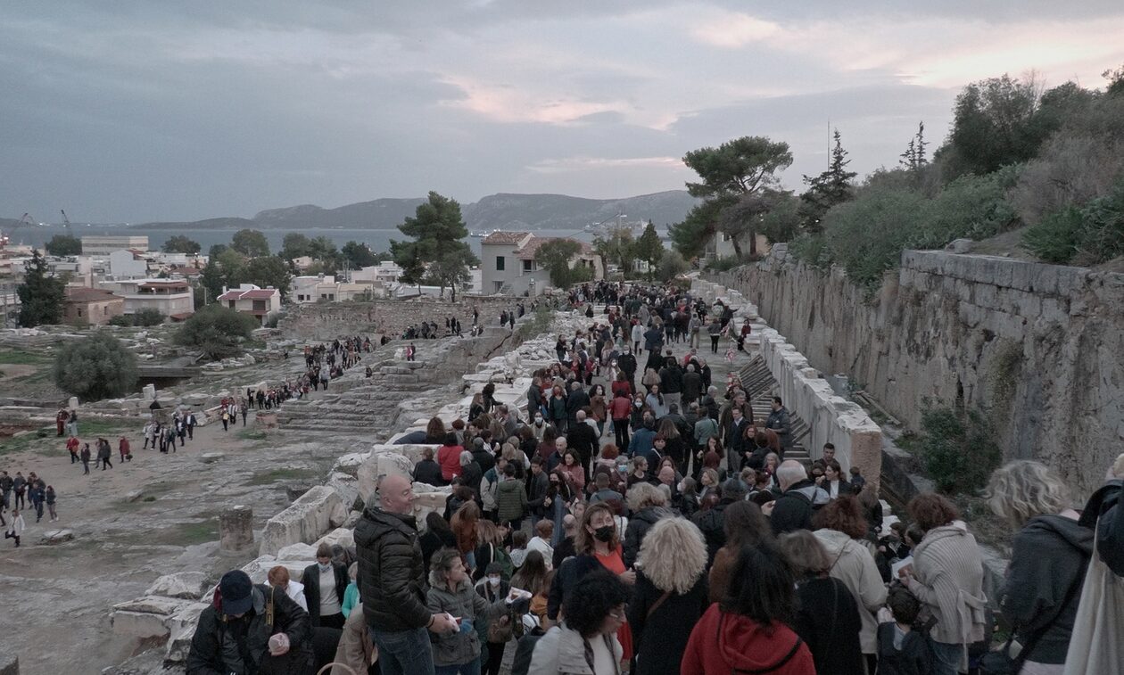 Ελευσίνα: Το έθιμο της Παναγίας Μεσοσπορίτισσας και η τέχνη της Ξερολιθιάς στον Κατάλογο της UNESCO