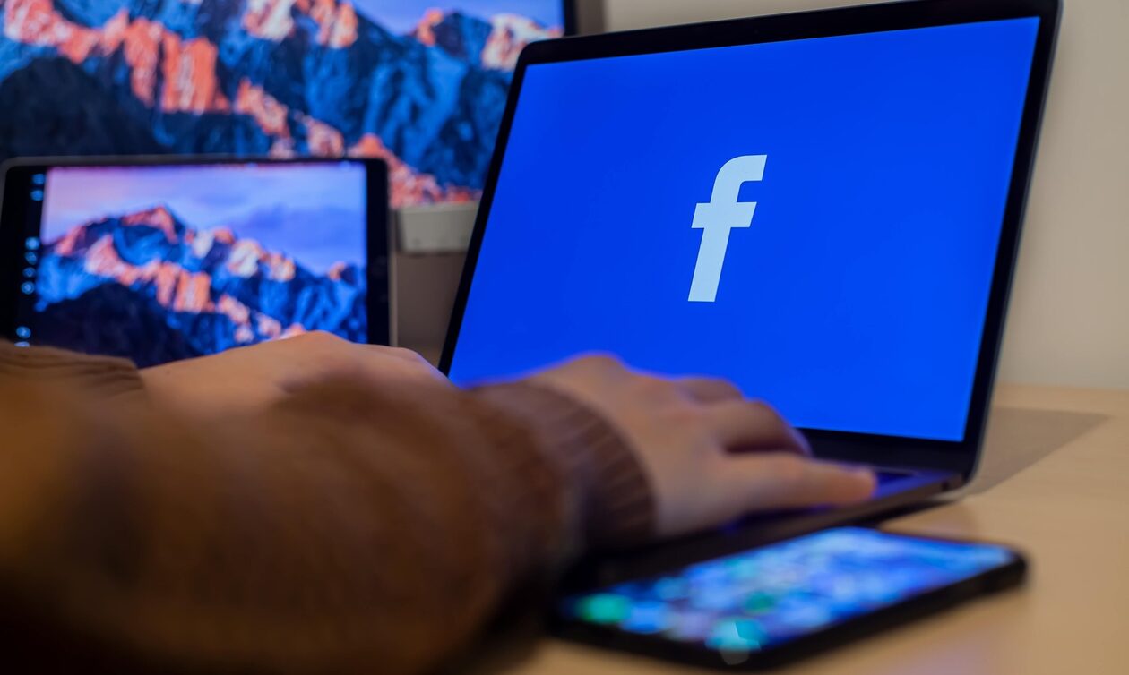 Facebook: Αυτόματα αιτήματα φιλίας σε χρήστες που «κατασκοπεύουν»