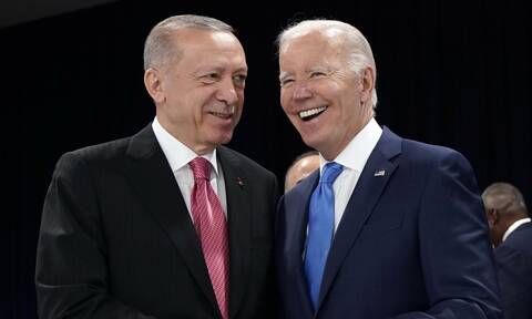 Εκλογές στην Τουρκία: Συγχαρητήρια από Μπάιντεν σε Ερντογάν για την επανεκλογή του